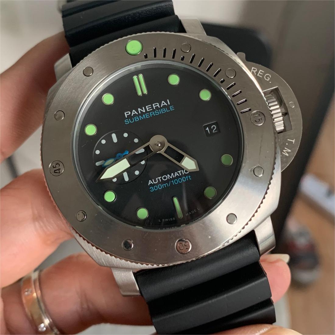 Panerai Submersible PAM01305